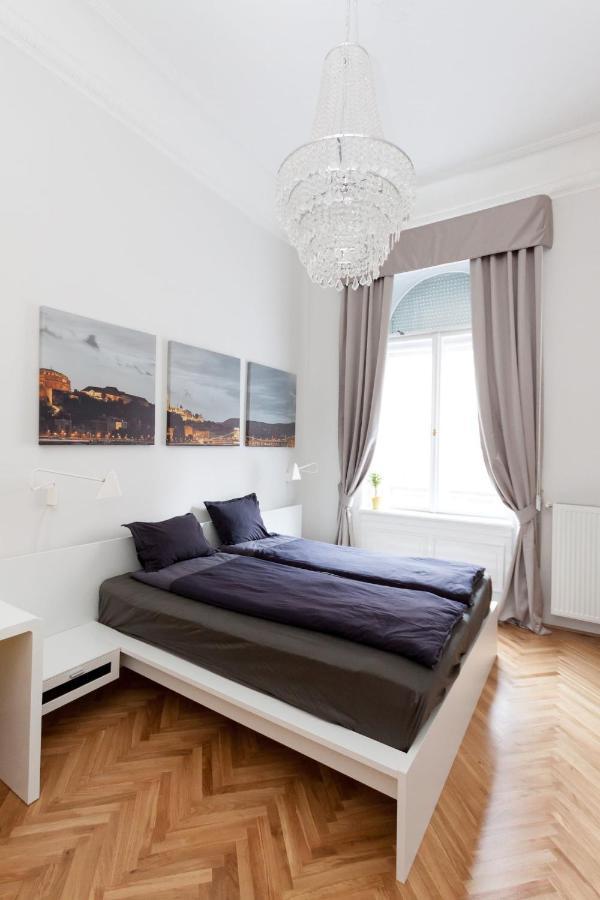 Bpr Sophisticated Astoria Suite With Balcony Budapest Exterior foto