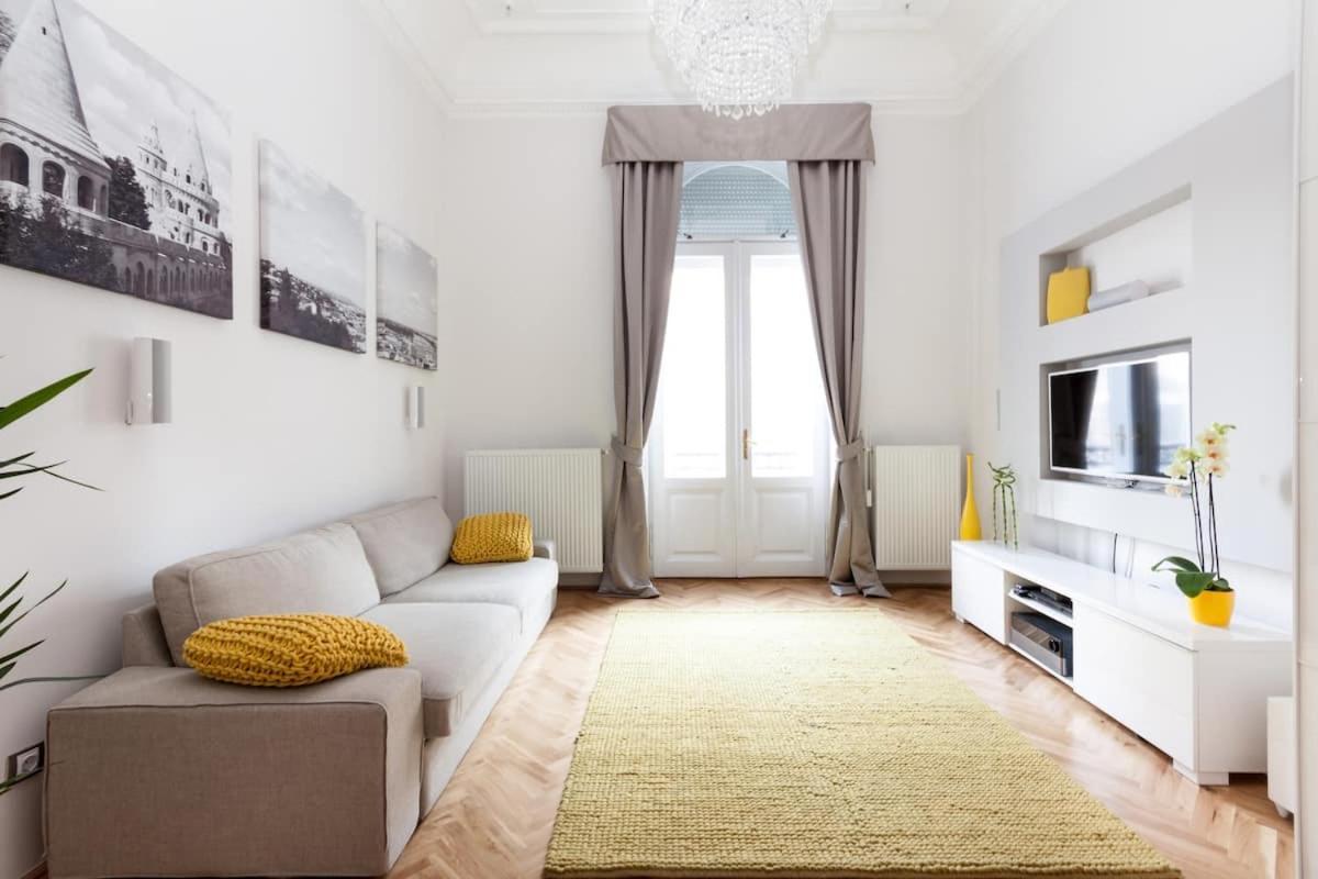 Bpr Sophisticated Astoria Suite With Balcony Budapest Exterior foto
