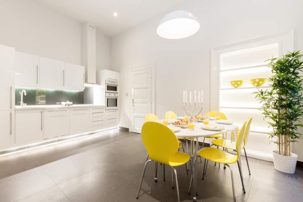 Bpr Sophisticated Astoria Suite With Balcony Budapest Exterior foto