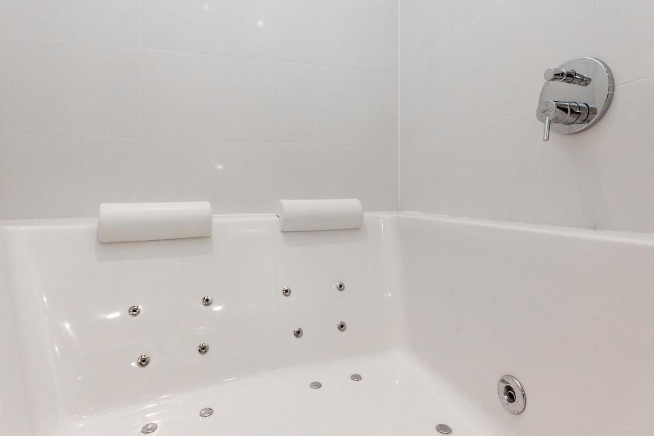 Bpr Sophisticated Astoria Suite With Balcony Budapest Exterior foto